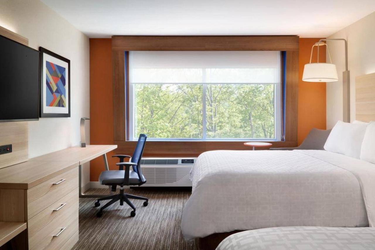 Holiday Inn Express & Suites Dayton East - Beavercreek By Ihg Exterior photo